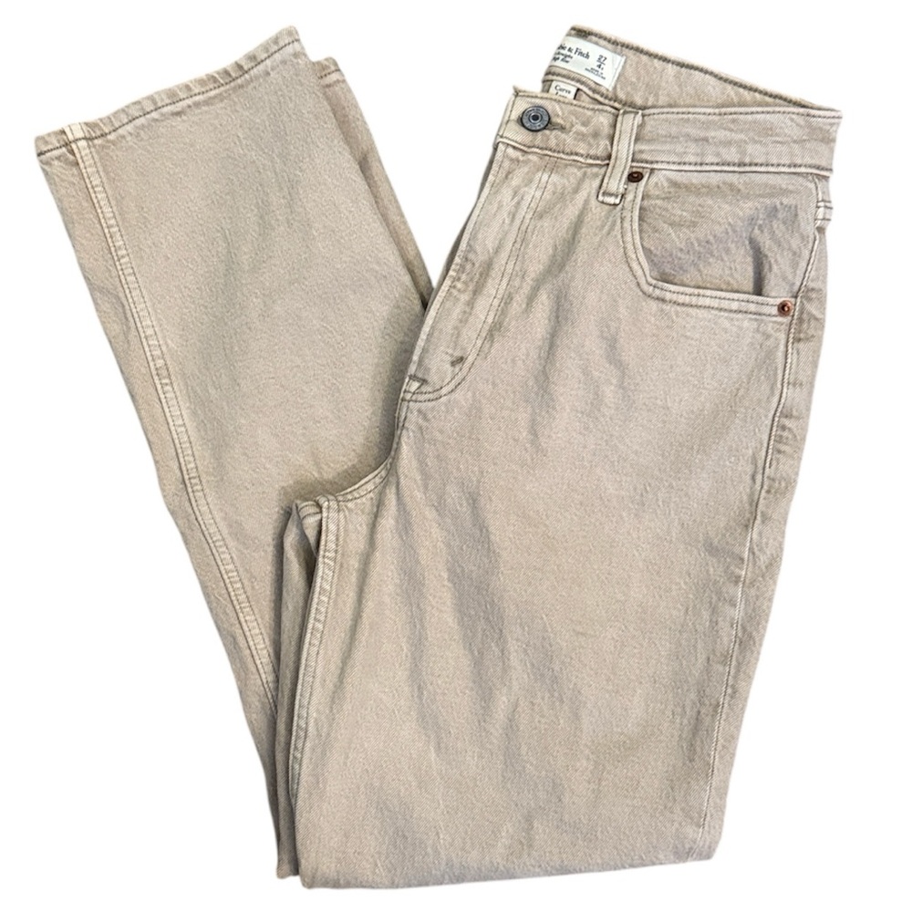 Abercrombie and Fitch The ‘90s Straight Ultra High Rise Jeans